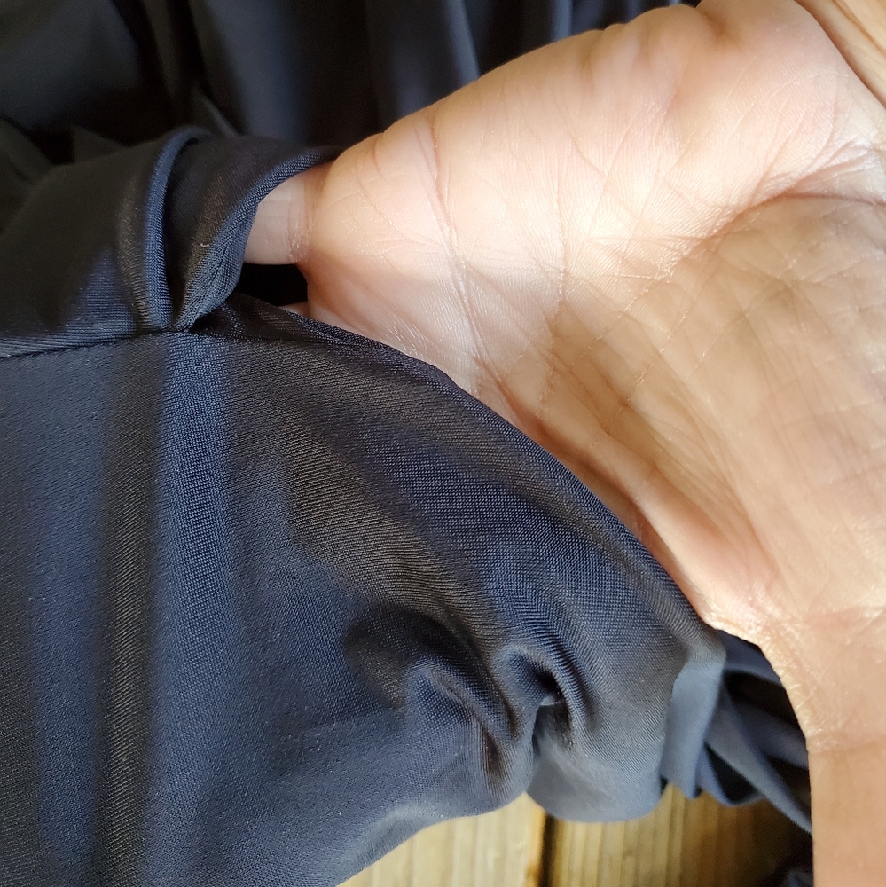 Jones New York Black Santiny Robe - Picture 5 of 6